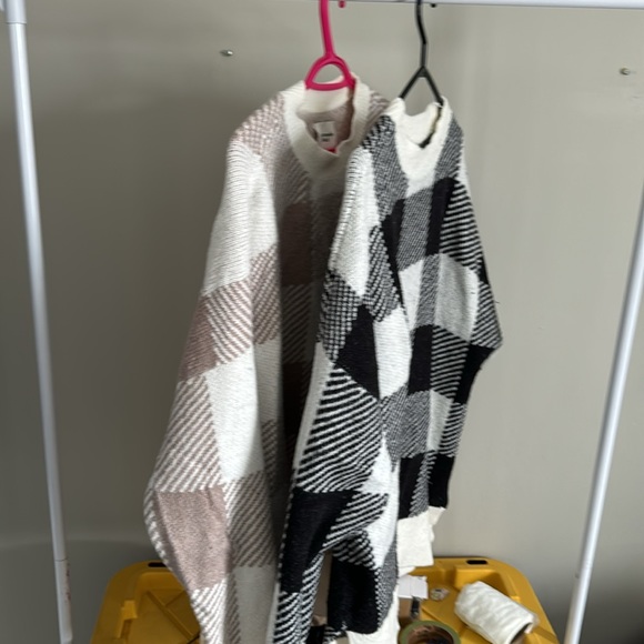 It’s time for pass this lovely clothes - Picture 4 of 4